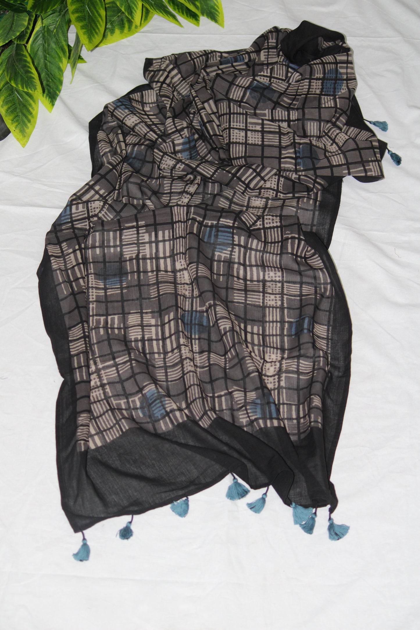 Contemporary stole.